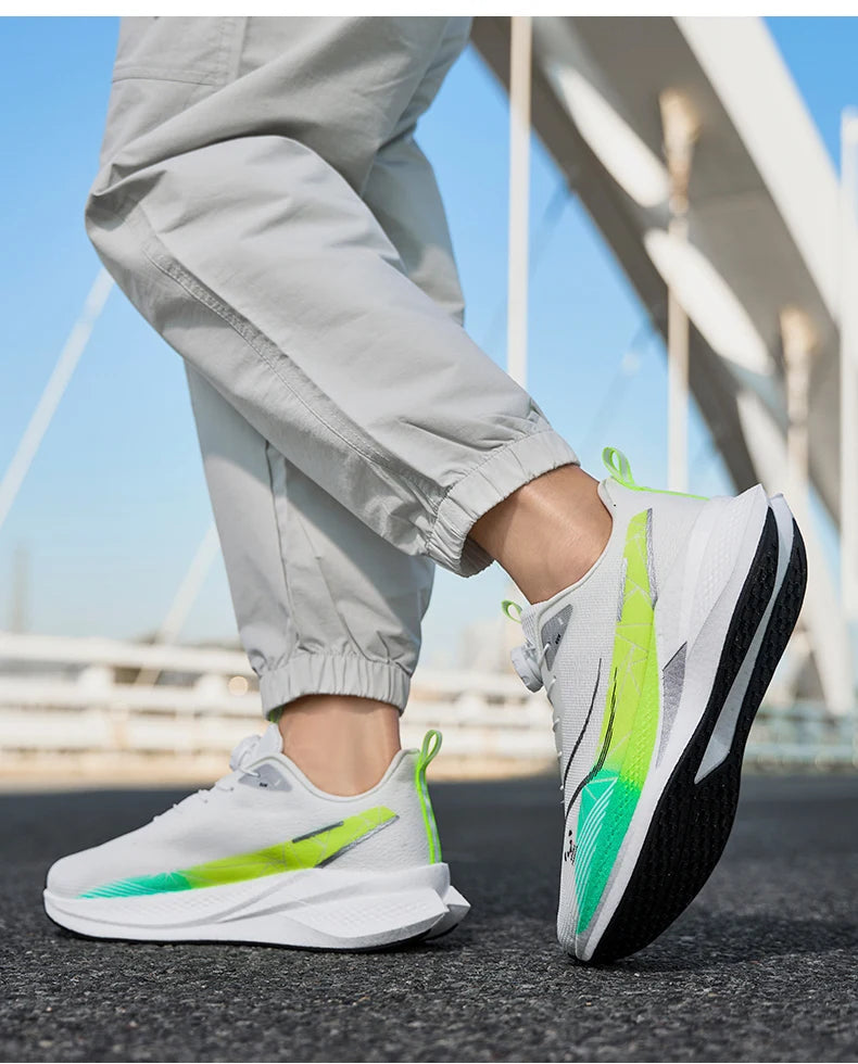 Carbon Plate Running Shoes Ultra Lightweight Soft Breathable Mesh Daily Training Sneakers Shock Absorbing for Men Women Jogging