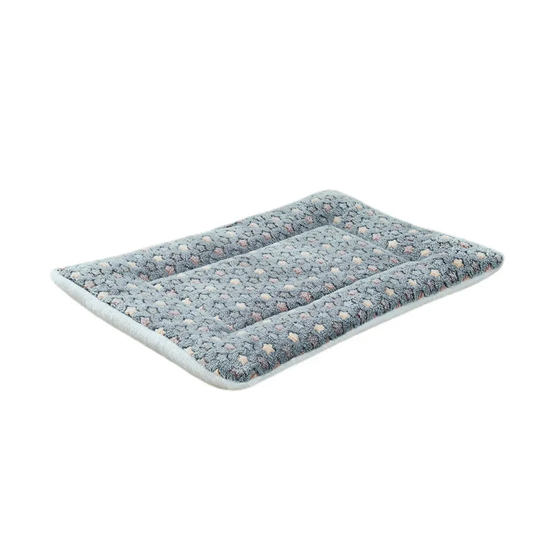 Thicken Cat Dog Mat Breathable Flannel Soft Pet Cushion for Dog Cats Winter Warm Cat Sleeping Mat Pet Bed Blanket Home Accessory
