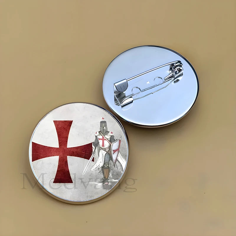 New Knights Templar brooch men's Red Cross Freemason emblem glass lapel badge hat backpack pin