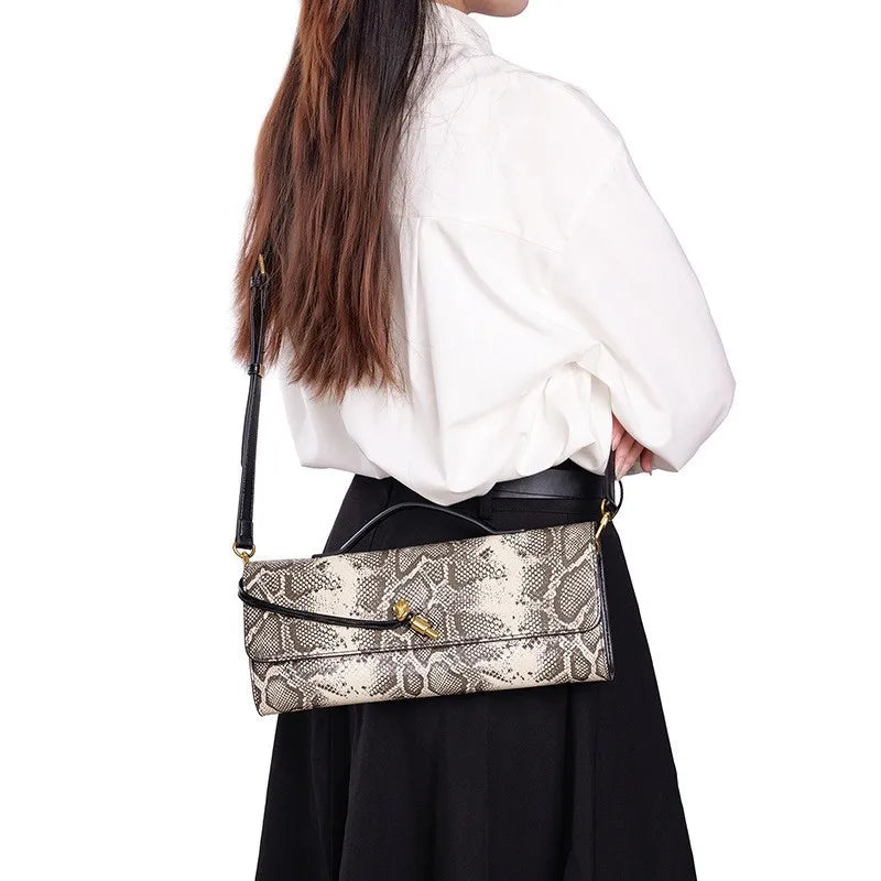 Diaper Bag Fashionable Trendy Stylish Leather Crossbody Handbag Women Elegant Classic Designer Paris Large Capacity