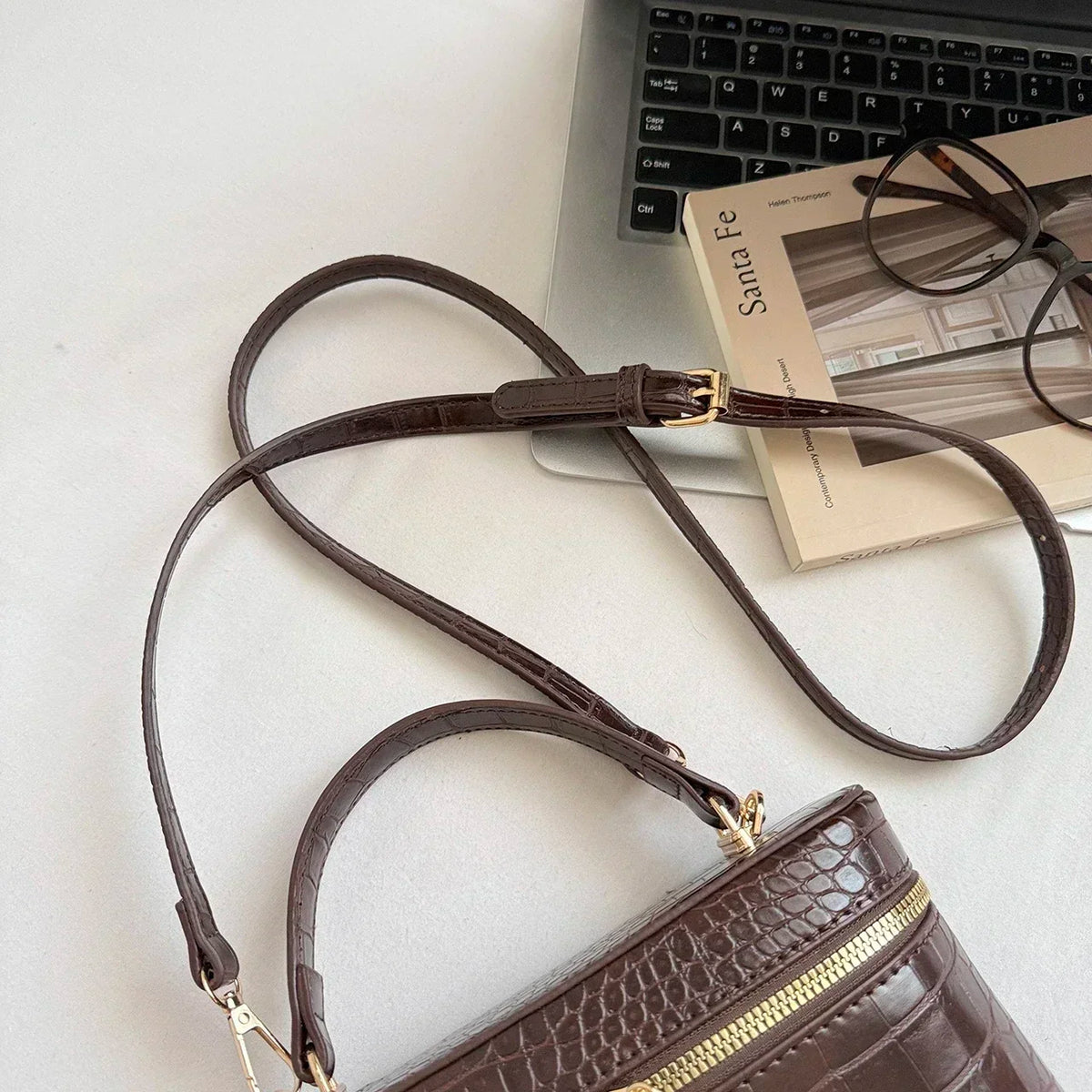 Luxury Crocodile Pattern Box Handbag for Women Elegant Faux Leather Mini Crossbody Bag Portable Top Handle Shoulder Purse