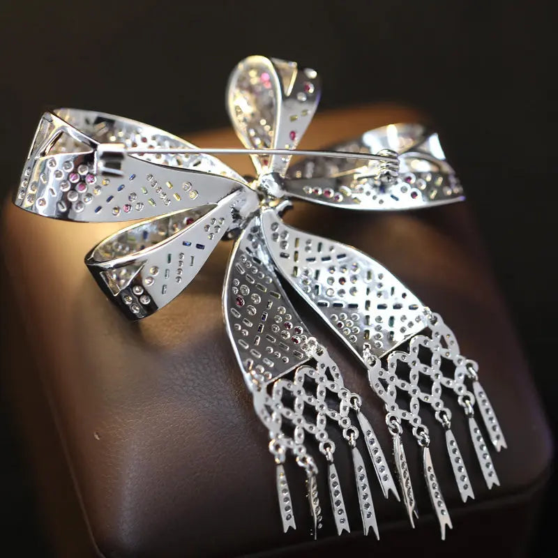 2026 Woman Brooches Luxury Designer Rose Butterfly Dragonfly Vase Bow Broche Pin Micro-inlaid Zircon Elegant Coat Accessories