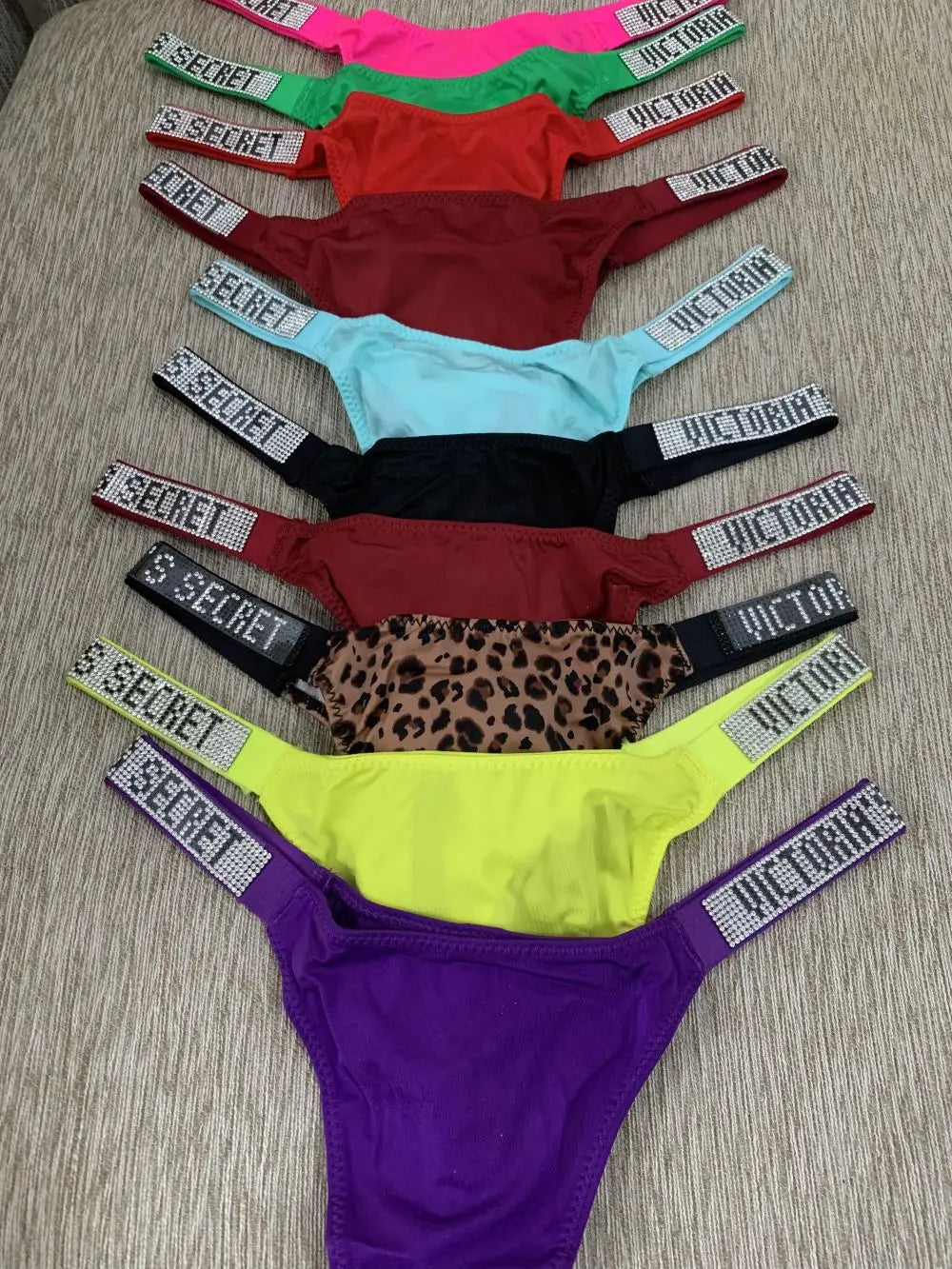 Fashion large size printed women's underwear comfortable rhinestone sexy underwear pink brand thong seamless t-pants metal chain