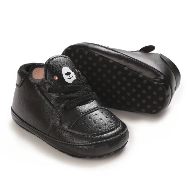 Comfortable Beginner Walking Shoes Breathable Fabric Soft Sole Design Suitable for All Seasons Indoor And Outdoor