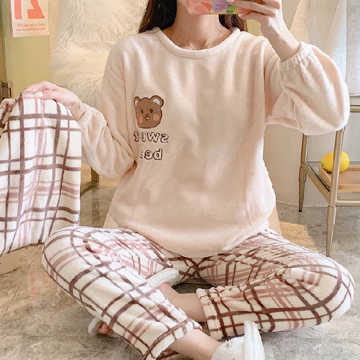 Winter Fleece Thick Women's Pajamas Set Cute Bear Plaid Long Sleeve Womens 2 Piece Outfit Set Printing Pijamas Set for Woman