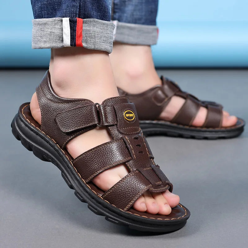 New Handmade Summer Sandals Men Breathable Leather Shoes Man Outdoor Men Sandals Antiskid Beach Sandals Hollow Shoes Fashion