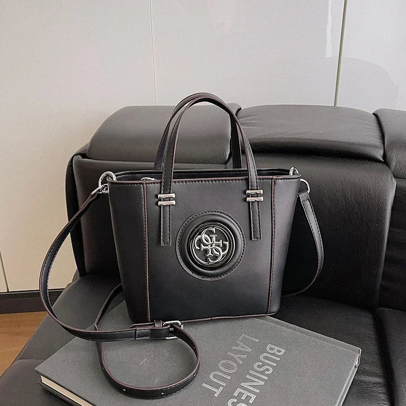 Vintage Leather Diaper Bag For Ladies High-end Simple Fashionable Classic Design Trendy Large Capacity Commuter Backpack