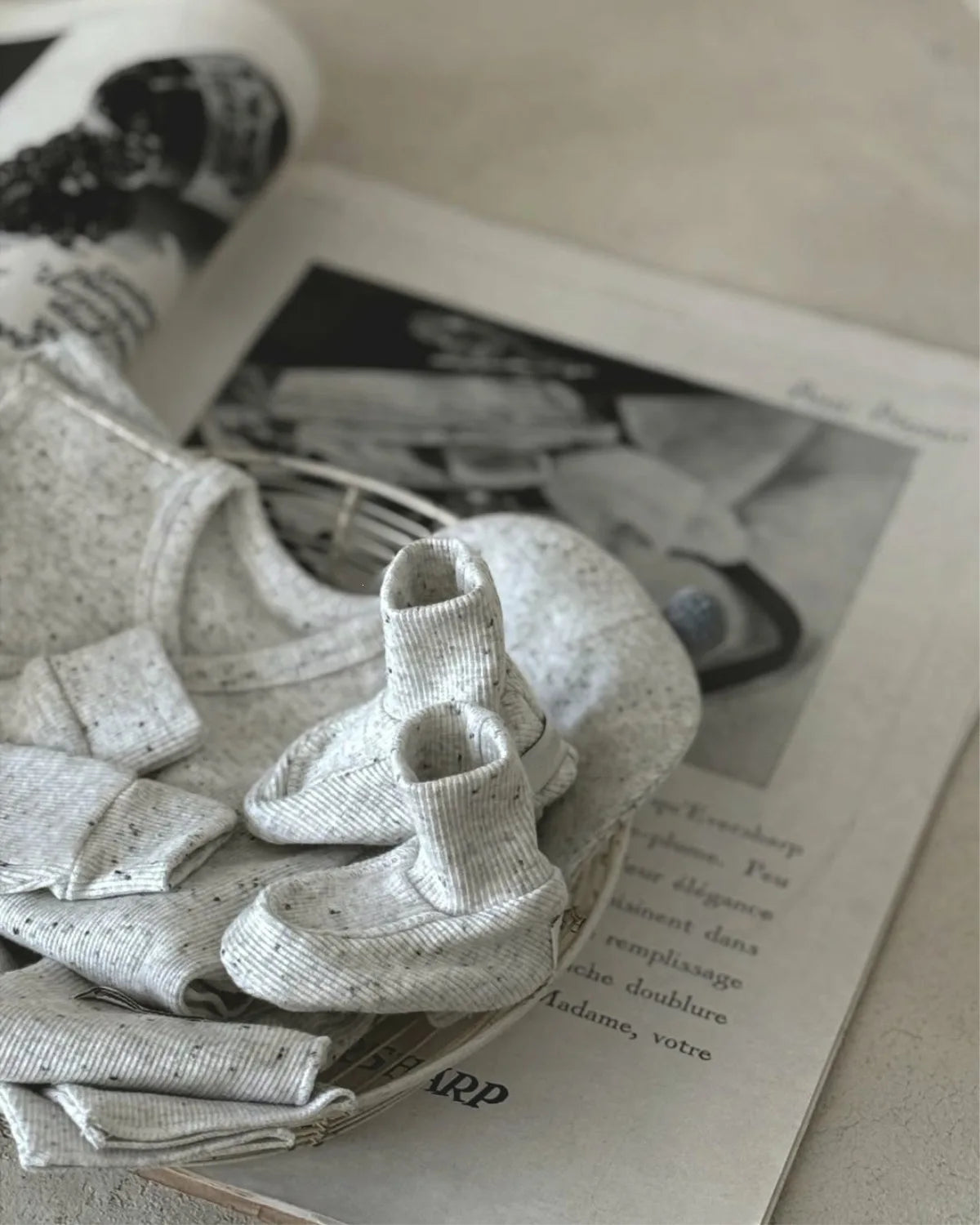 2026 Autumn New Baby Home Clothes Set Infant Boy Girl Long Sleeve Tops + High Waisted Pants + Hat 3pcs Suit Newborn Outfits
