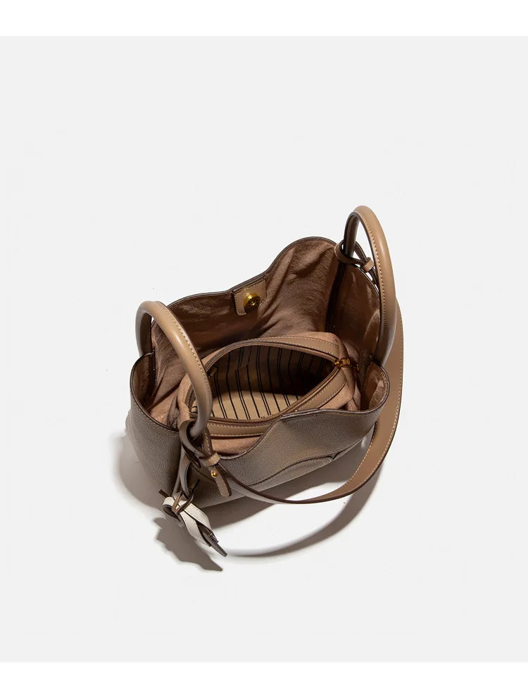 UKF Light Luxury Women's Handbag Niche Designer Single Shoulder Messenger Bag Stylish Accessory for Ladies