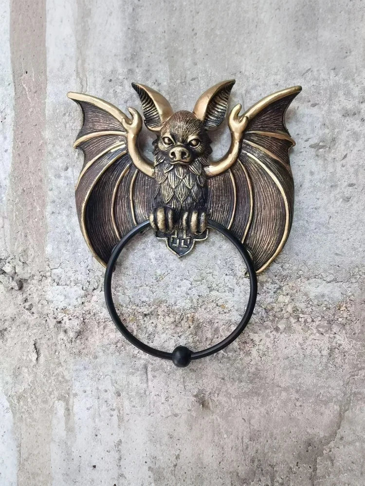 Whimsical Halloween Bat Knocker Gothic Wall Art Resin Statue Wall & Door Frame Decorative Ornament Home & Outdoor Decoration