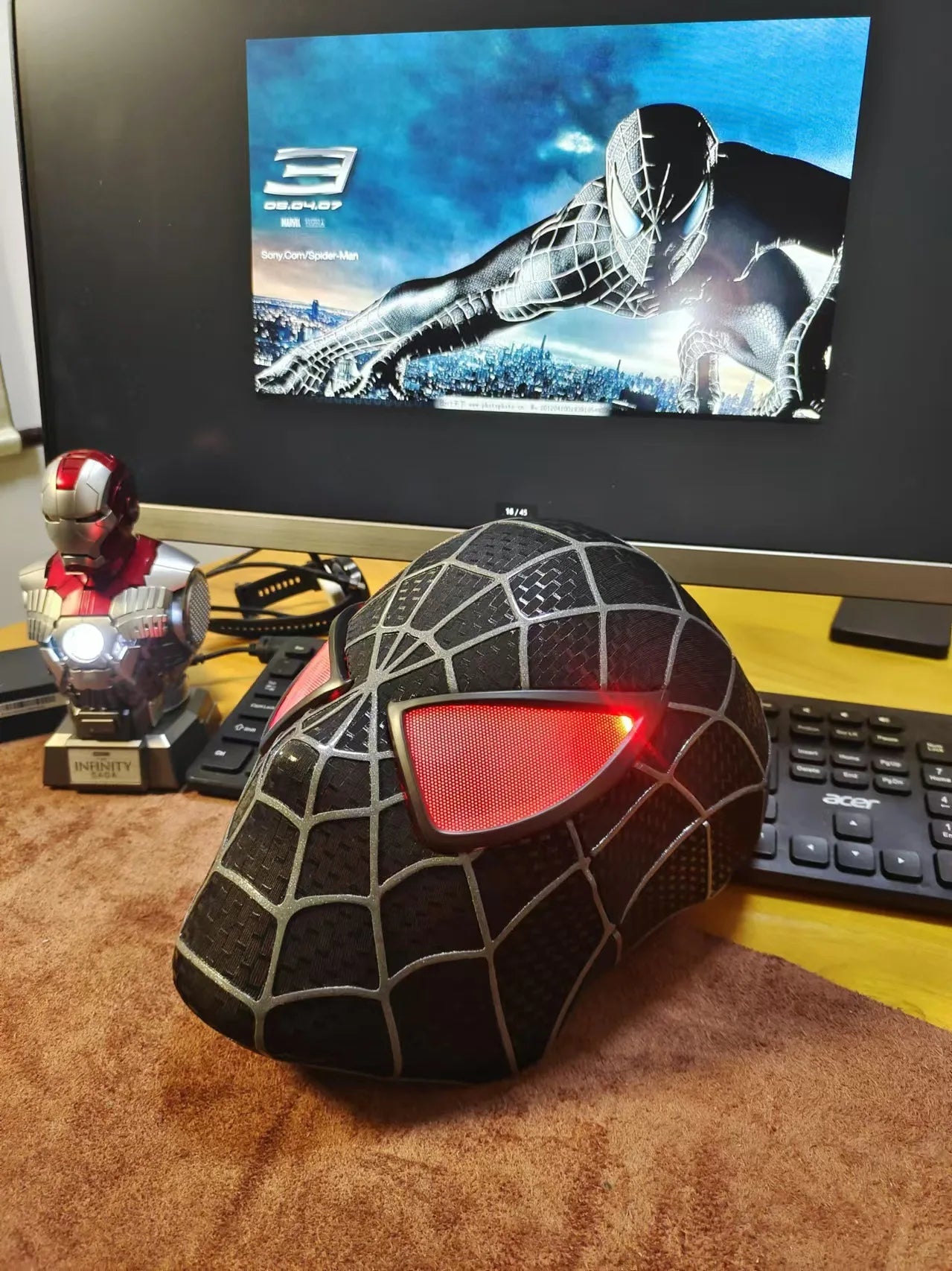 Hot Sale Marvel 1:1 Tobey Mask 3d Spider-Man Venom Helmet Lights With Mask Removable Lenses Mascara Cosplay Set Christmas Gift