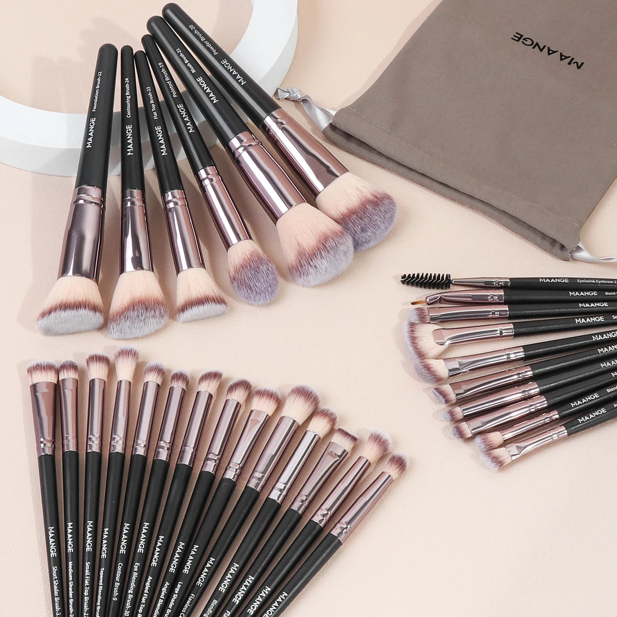 Professional Makeup Brush Set 30pcs Foundation Concealers Eye Shadows Powder Blush Blending Brushes Beauty Tools with Bag Kit