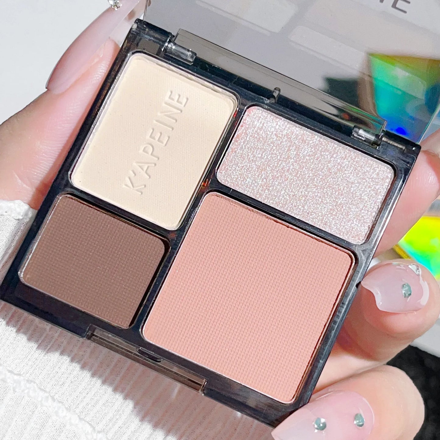 Four-color eyeshadow disc fine glitter pearlescent matte blue milk tea color mini eyeshadow student makeup