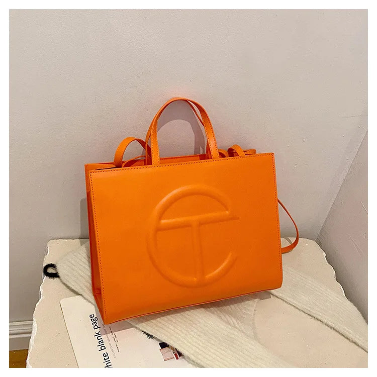2026 Fashion Elegant Classic Paris Diaper Bag Unique Leisure Business Crossbody Purse for Women Daily Commute Work