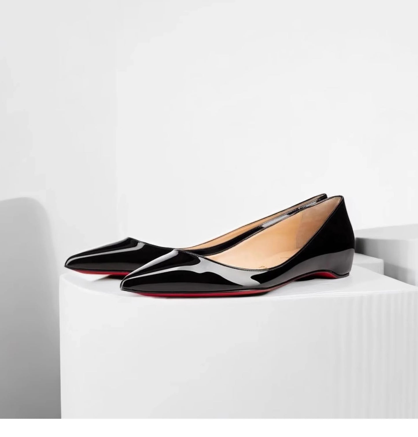 Ladies' pointed, internally raised flat sole single shoe, patent leather solid color versatile casual shallow mouth single shoe