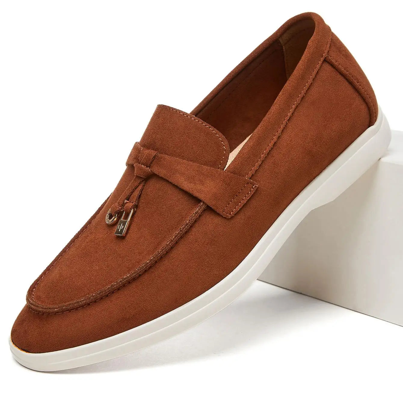 Men Suede Tassel Loafers Slip On Flat Sole Lightweight Non Slip Daily Office Driving Footwear 2026 New Desai