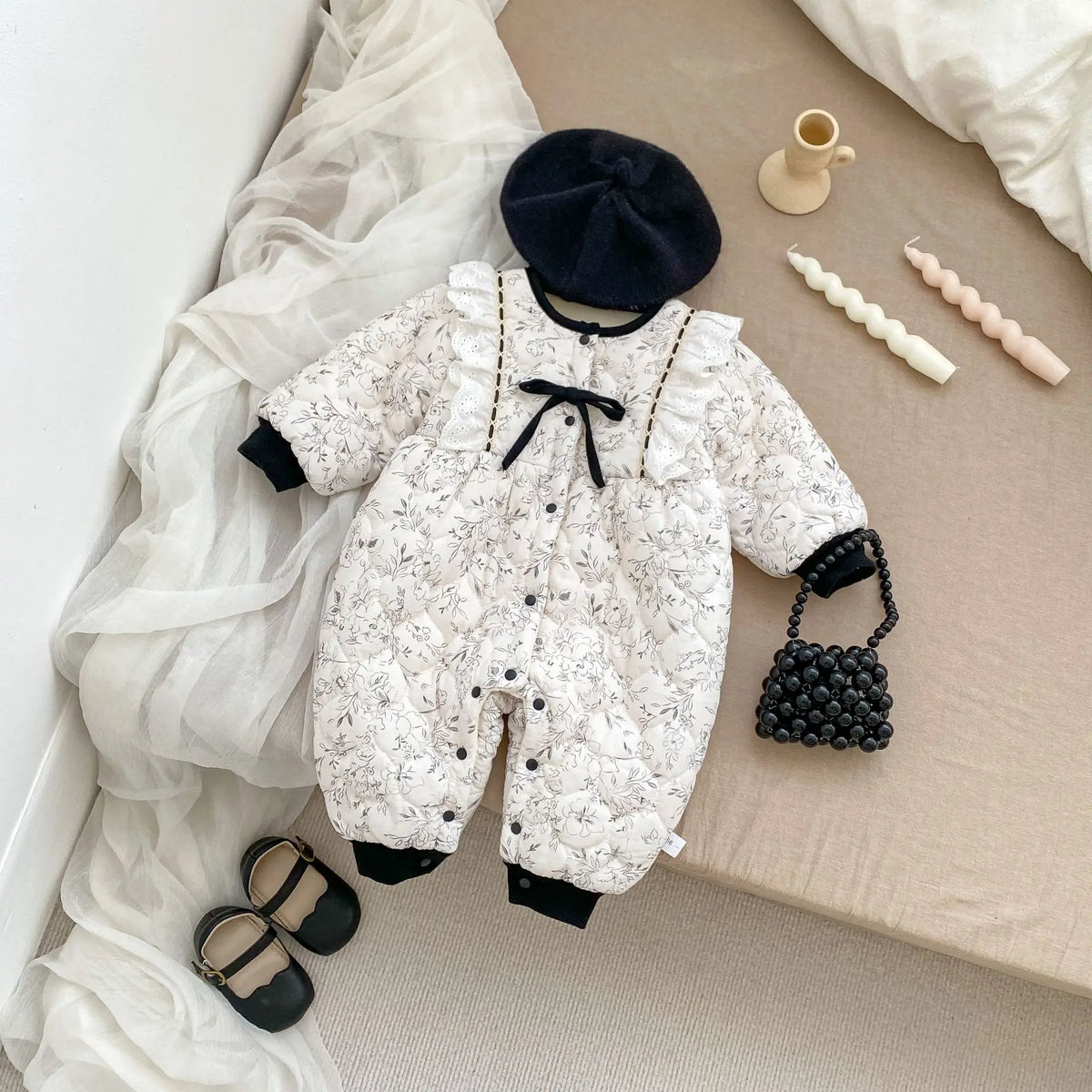 2025 Winter New Baby Warm Romper Newborn Toddler Clothes Plus Velvet Thick Infant Girl Flower Print Bow Padded Jumpsuit 0-24M
