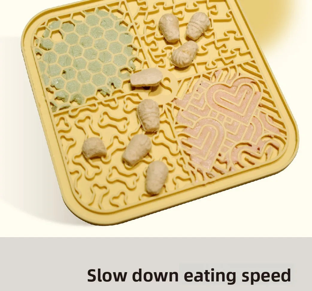 Silicone Pet Licking Mat for Dogs And Cats Slow Feeder Pad Anxiety Relief Bathing Grooming Pet Supplies