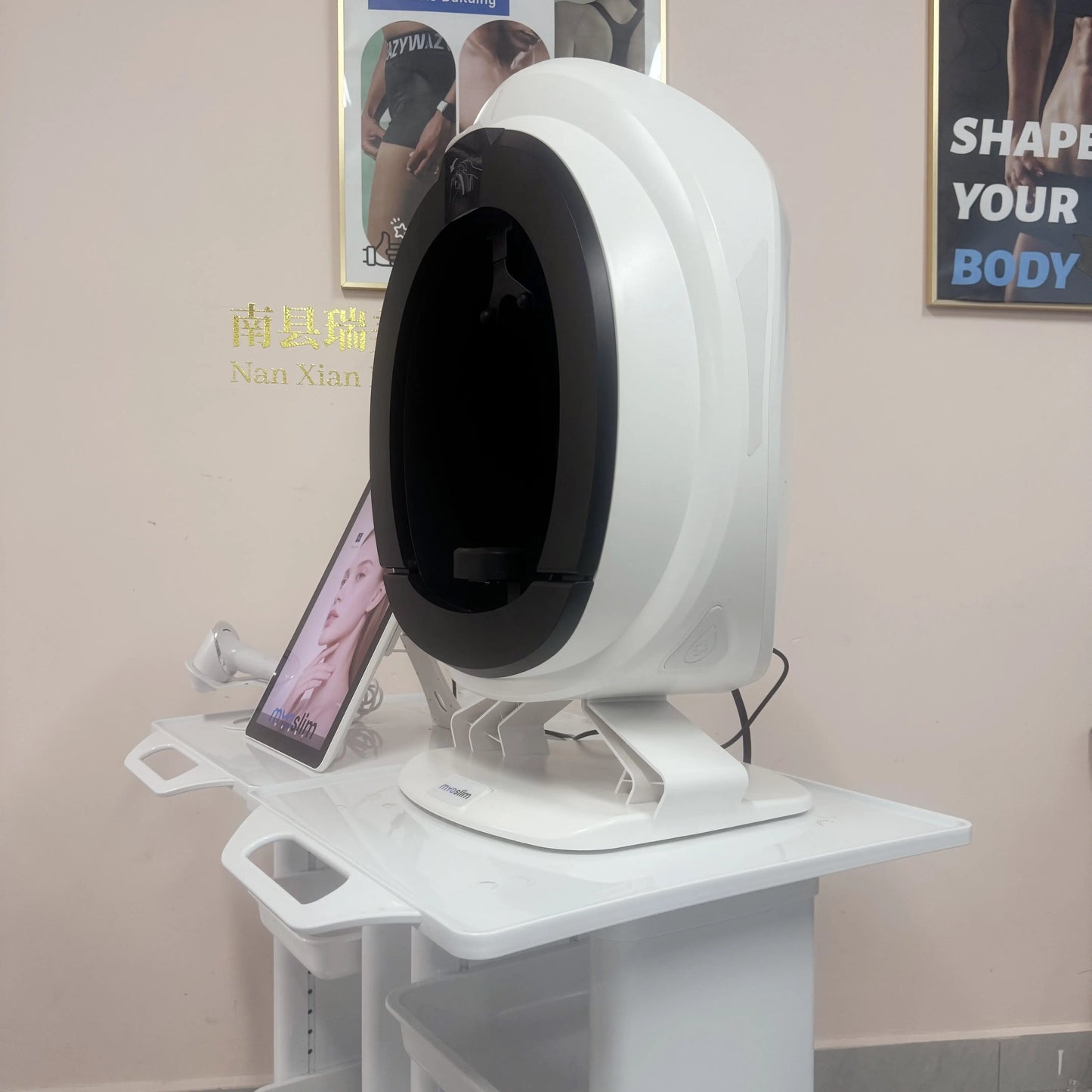 Q1 Pro Intelligent 3D Magic Skin Analyzer Mirror UV Wood Lamp Facial Skin Detection Scanner for Beauty Skin Analysis