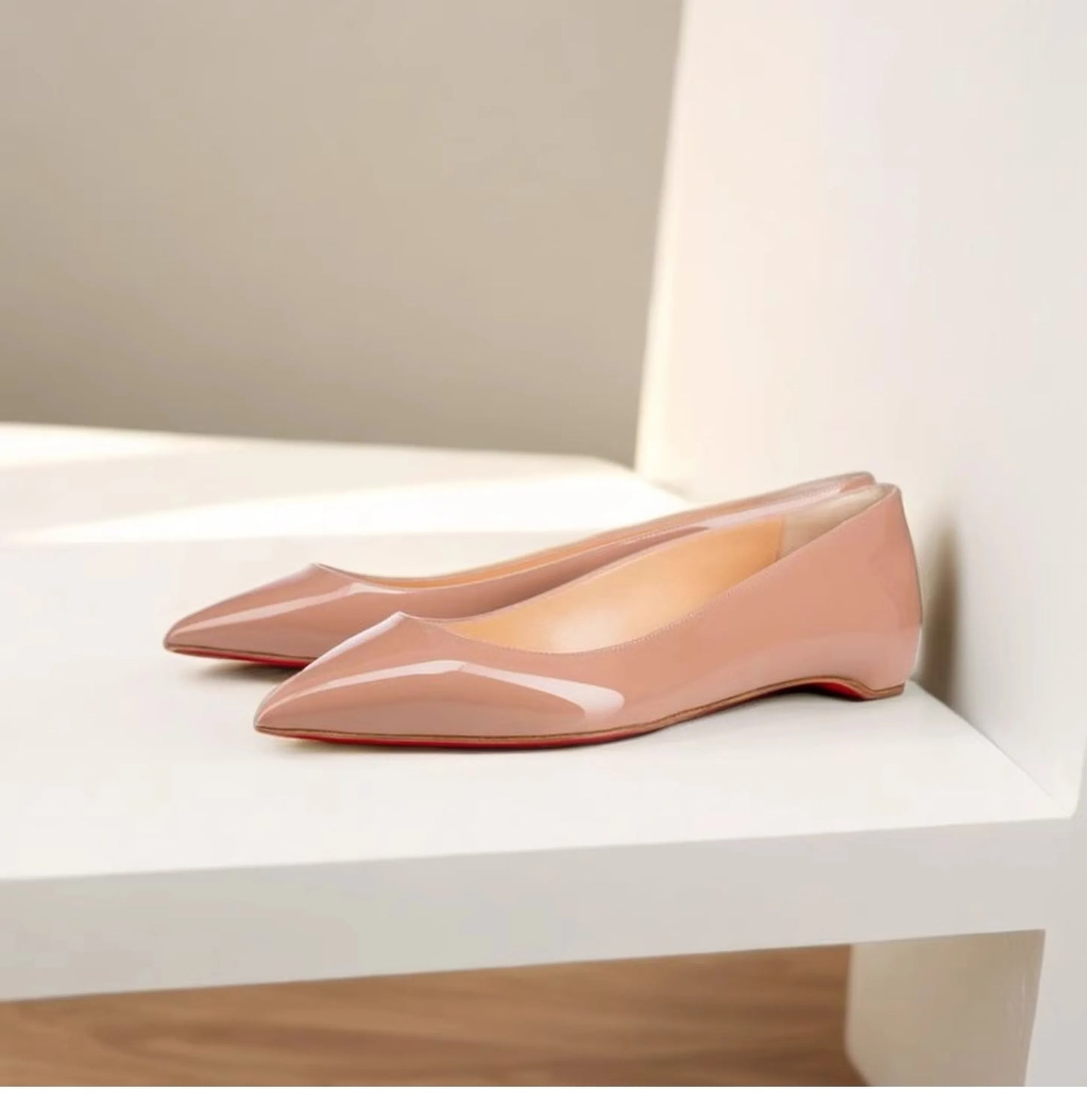 Ladies' pointed, internally raised flat sole single shoe, patent leather solid color versatile casual shallow mouth single shoe