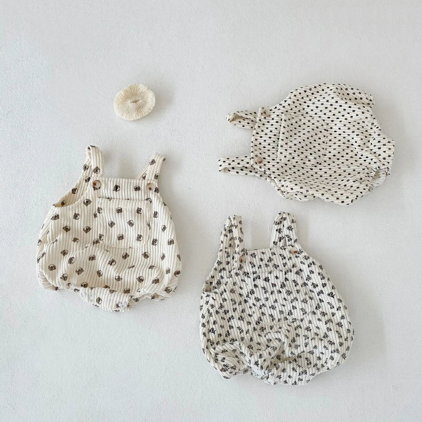 New autumn baby clothing for 0-3 years old, trendy jumpsuit for boys and girls, cute printed shoulder strap jumpsuit