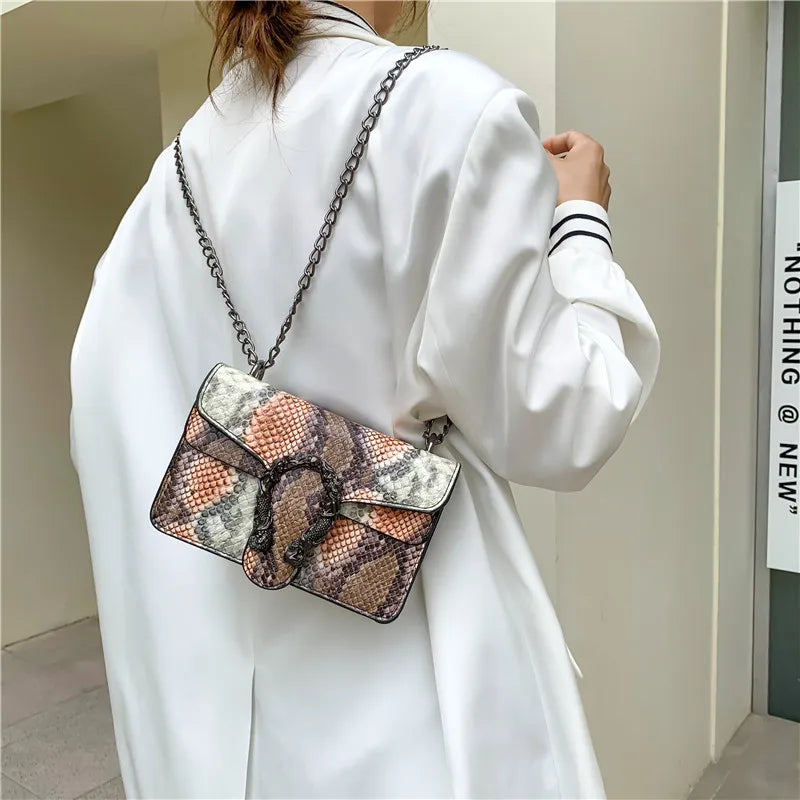 2025 New Vintage Intricate Embroidery Small Crossbody Bag for Women Luxury Craftsmanship Office To Outing Transition Timeless