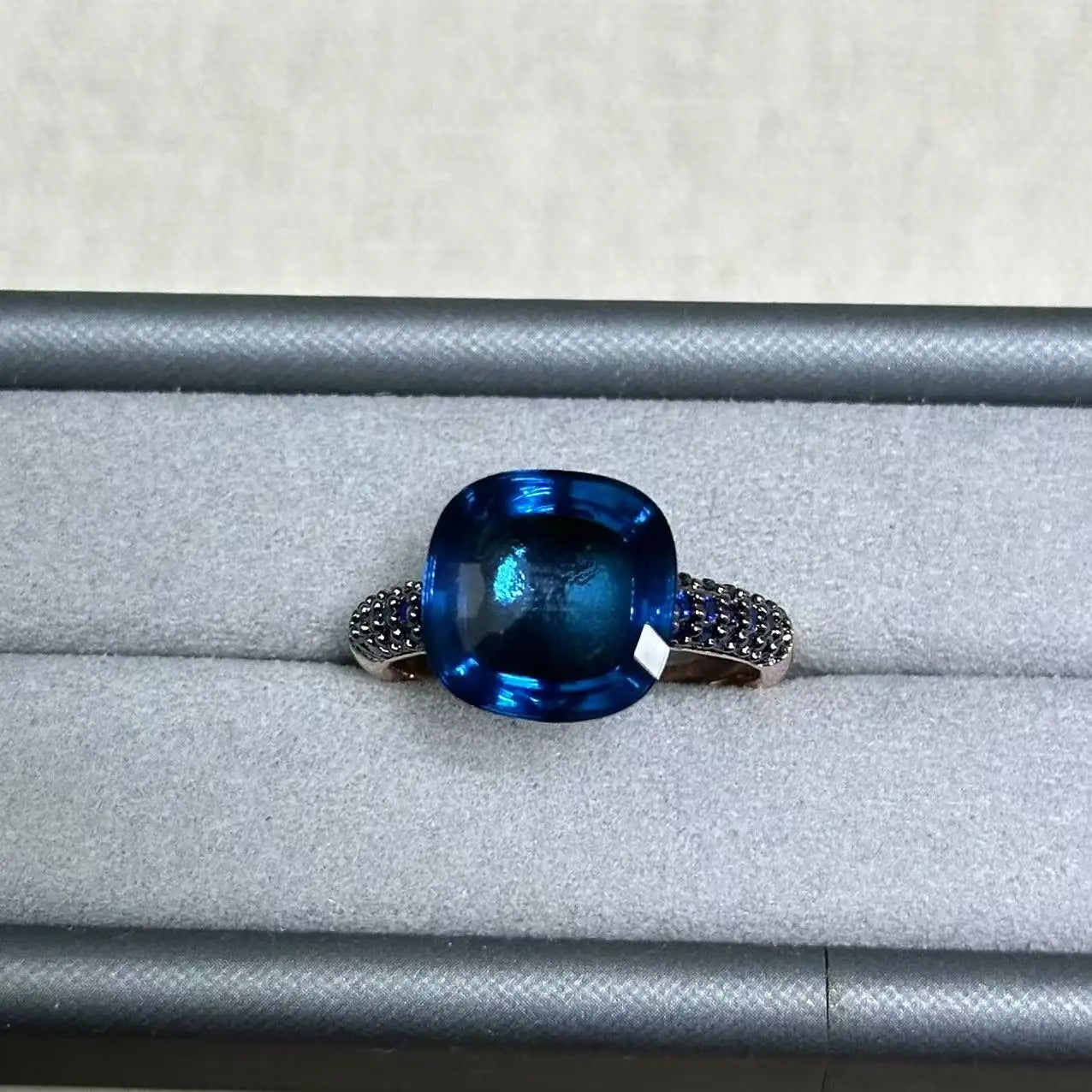 Flat Ring For Women Candy Color Crystal Ring Inlay Blue Zircon with Blackgun Plated Party Gift Fashion Jewelry For Women