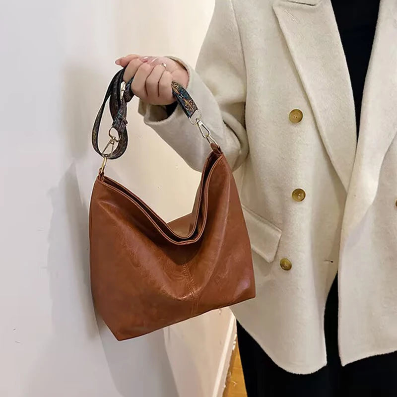 Fashion Minimalist Retro Leather Shoulder Tote, Trendy Printed Strap Design for Street Style and Weekend Outings