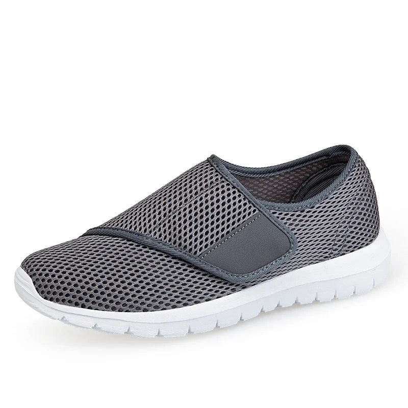 New Summer Walking Sports Shoes for Men's Casual Wear, Featuring Ultra-light Mesh Soft Soles and Anti-slip Properties