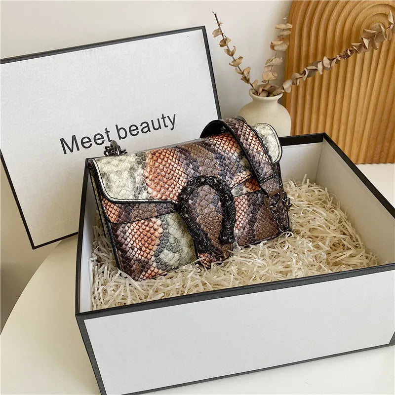 2025 New Vintage Intricate Embroidery Small Crossbody Bag for Women Luxury Craftsmanship Office To Outing Transition Timeless