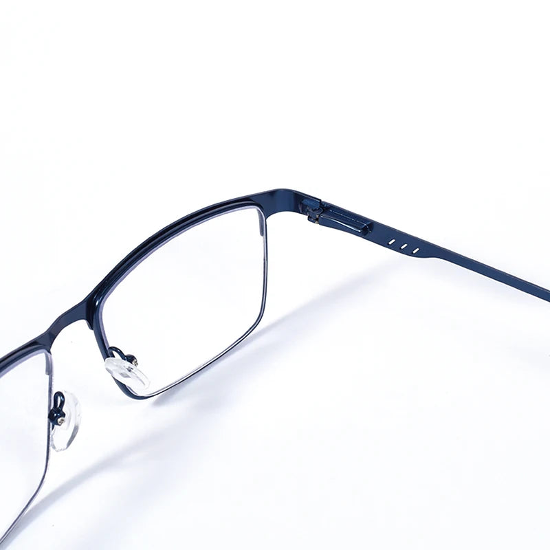 2025 NEW Men Blue light blocking Reading Glasses for Men Metal Full Frame Readers Magnifier Presbyopia Lens Eyewear +75+100+125