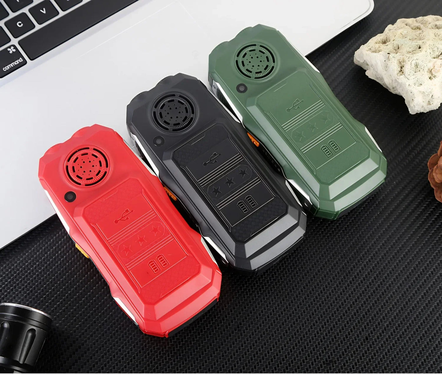 Low Price Rough Phone Big Battery Push-Button Quick Call 3 Sims Loud Speaker Two Torch GSM 2G Large Display Durable Senior Phone