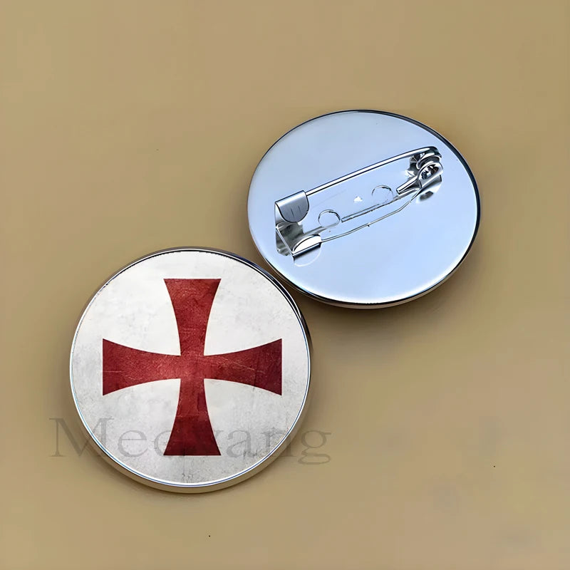 New Knights Templar brooch men's Red Cross Freemason emblem glass lapel badge hat backpack pin