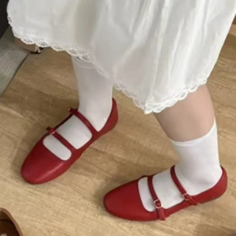 Ladies Flat Shoes Are Fashionable Casual Simple Shallow Soft and Lovely Mary Jane Ballerina Shoes.