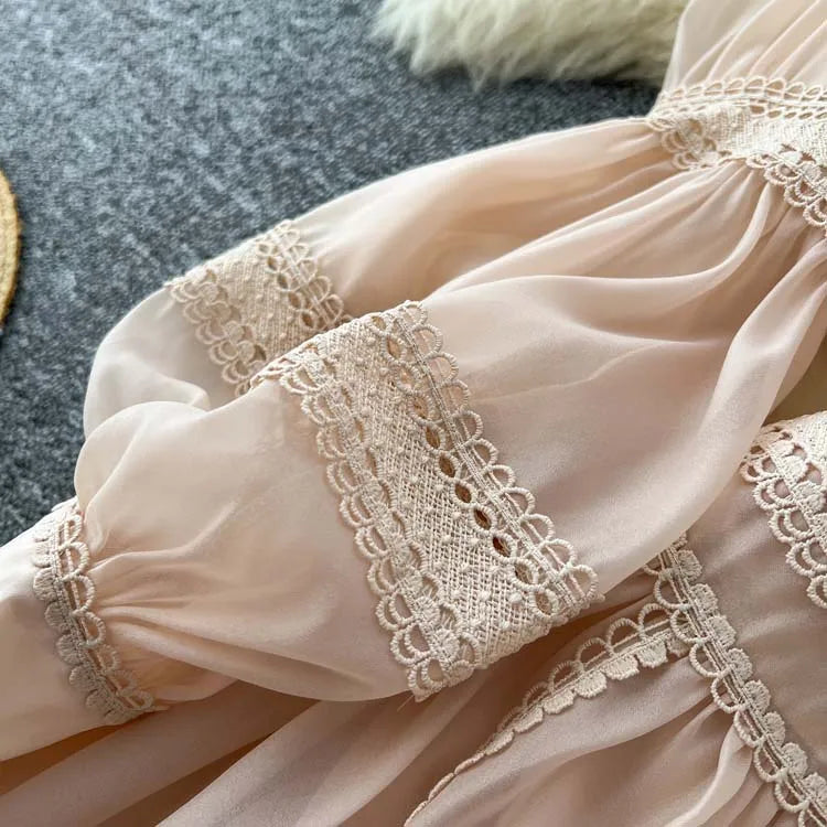 Luxury Vintage Women's Lace patchwork dress 2025 Spring Beach Long puff sleeve mini dresses White Black Lady vestidos 4D145