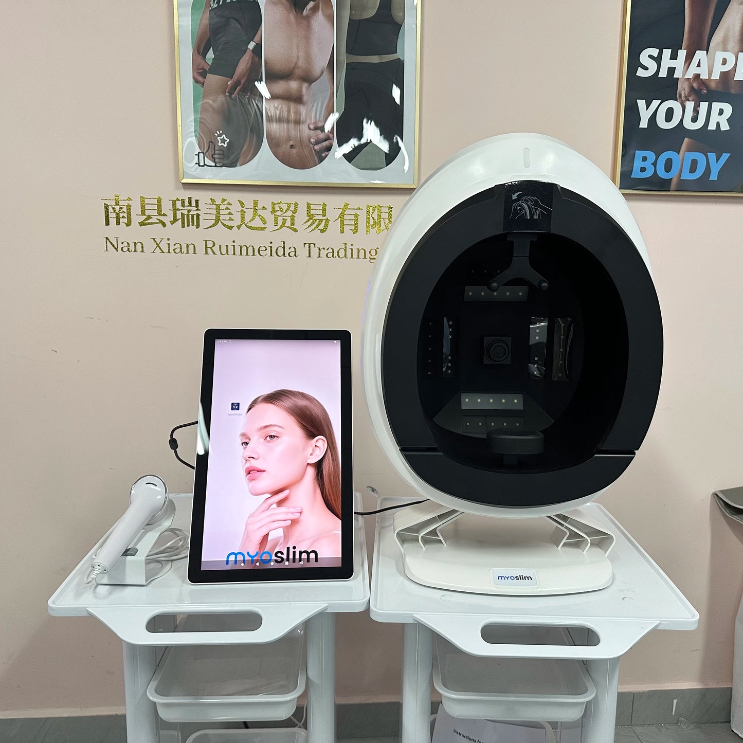 Q1 Pro Intelligent 3D Magic Skin Analyzer Mirror UV Wood Lamp Facial Skin Detection Scanner for Beauty Skin Analysis