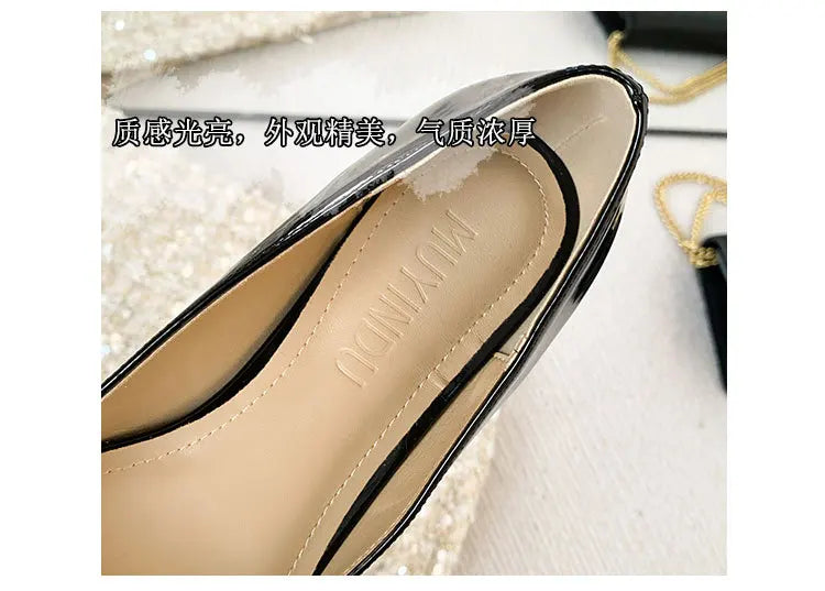 Ladies' pointed, internally raised flat sole single shoe, patent leather solid color versatile casual shallow mouth single shoe