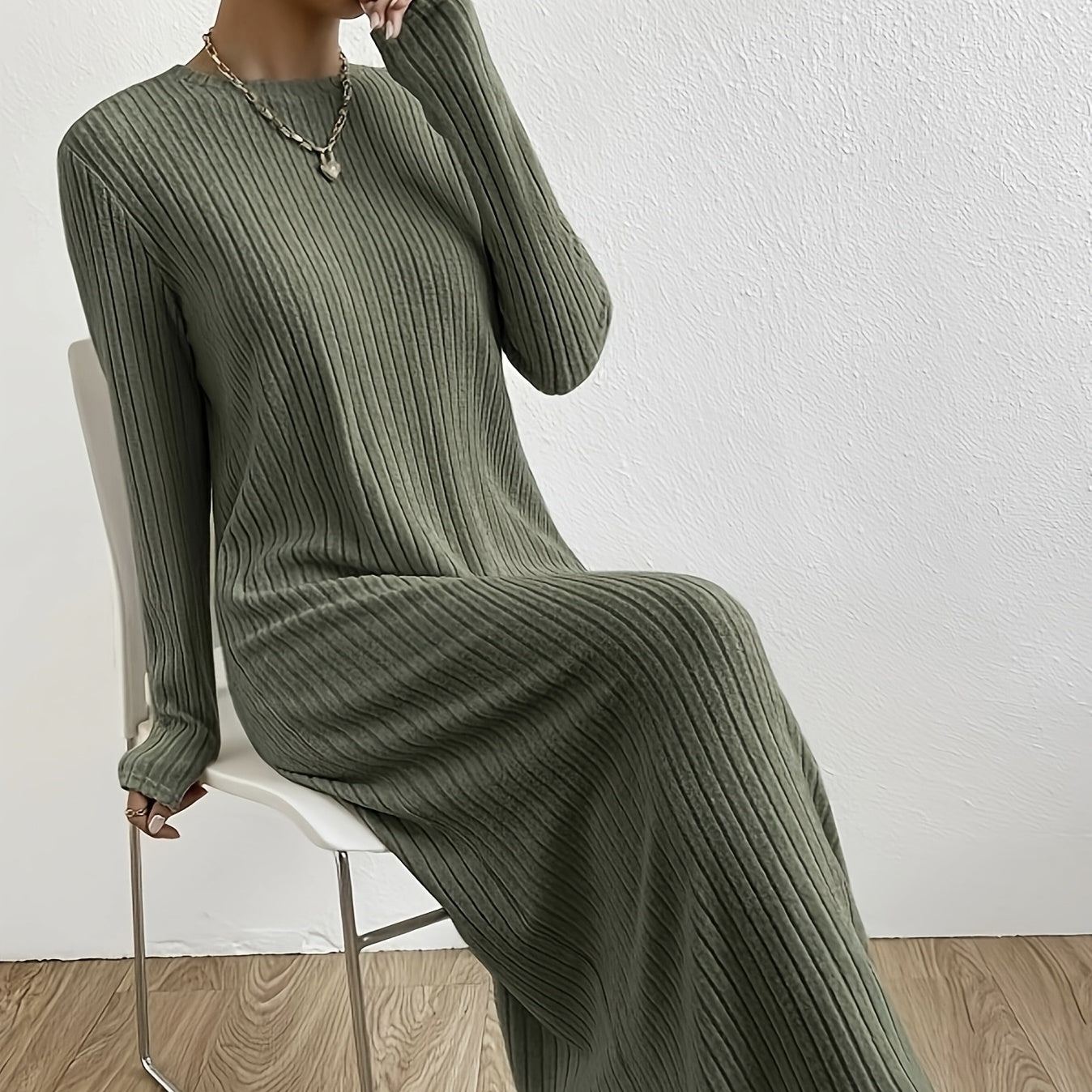 Women's Solid Color Ribbed Round Neck Long Sleeved Straight Tube Dress
