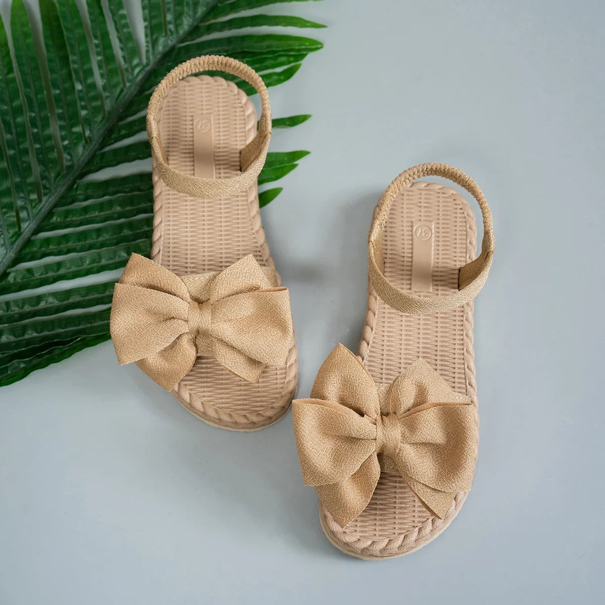 Women Sandals 2024 New Summer Lightweight Sandals Fashion Beach Casual Slippers Outdoor Bow Tie Flat Shoes Home Slides Women image 3